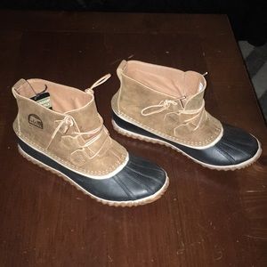 Sorel In and Out Boot. 🦆 duck boot 👢